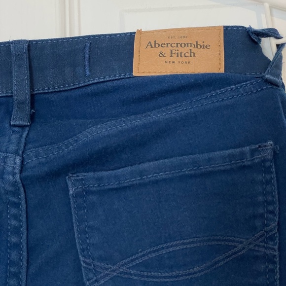 Abercrombie and Fitch Women Skinny Ankle Jeans. Size 24 (00). - Picture 4 of 4